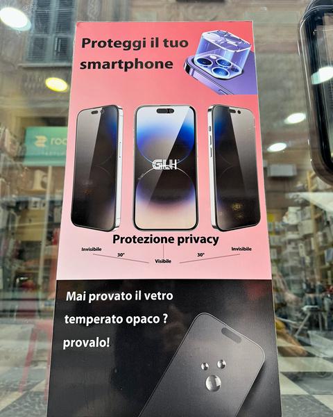 GLH tempered-glass poster in the window: privacy protection and matte glass
